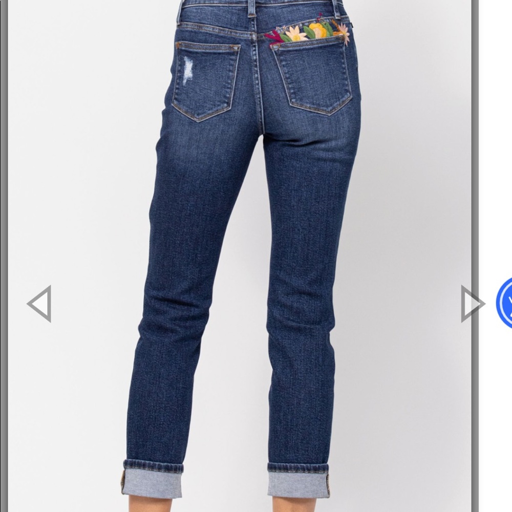 Judy Blue embroidered boyfriend jeans